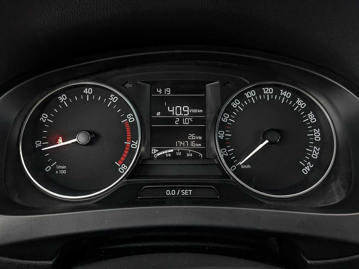 Skoda Rapid, 2017 Фото №16