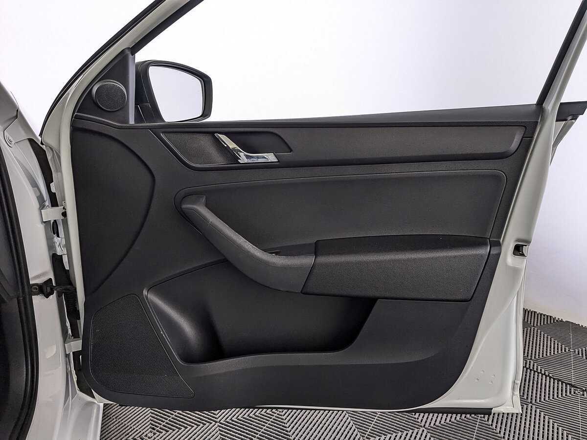Skoda Rapid, 2017 Фото №25