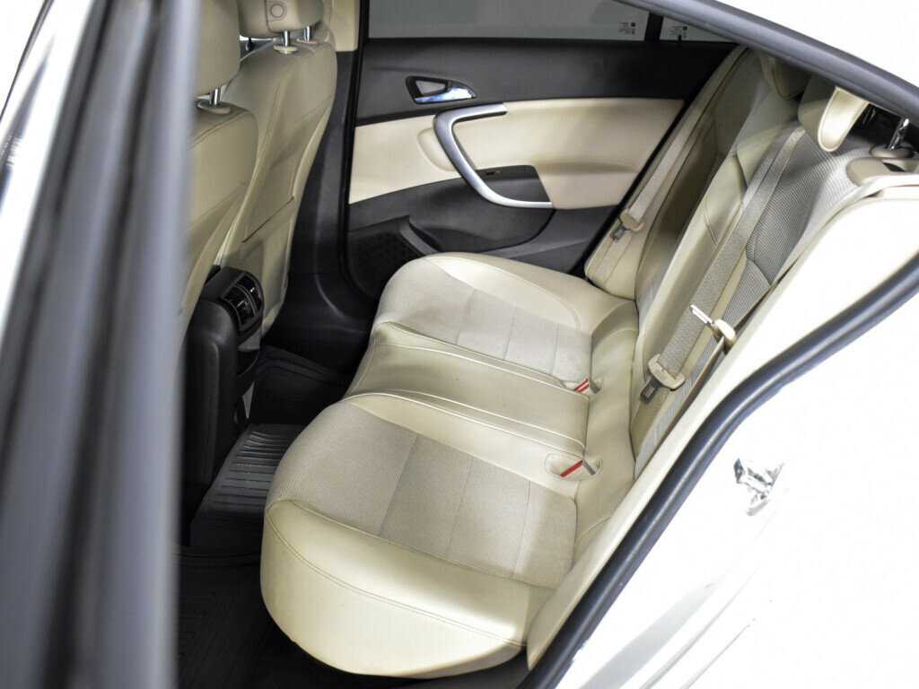 Opel Insignia, 2012 Фото №11