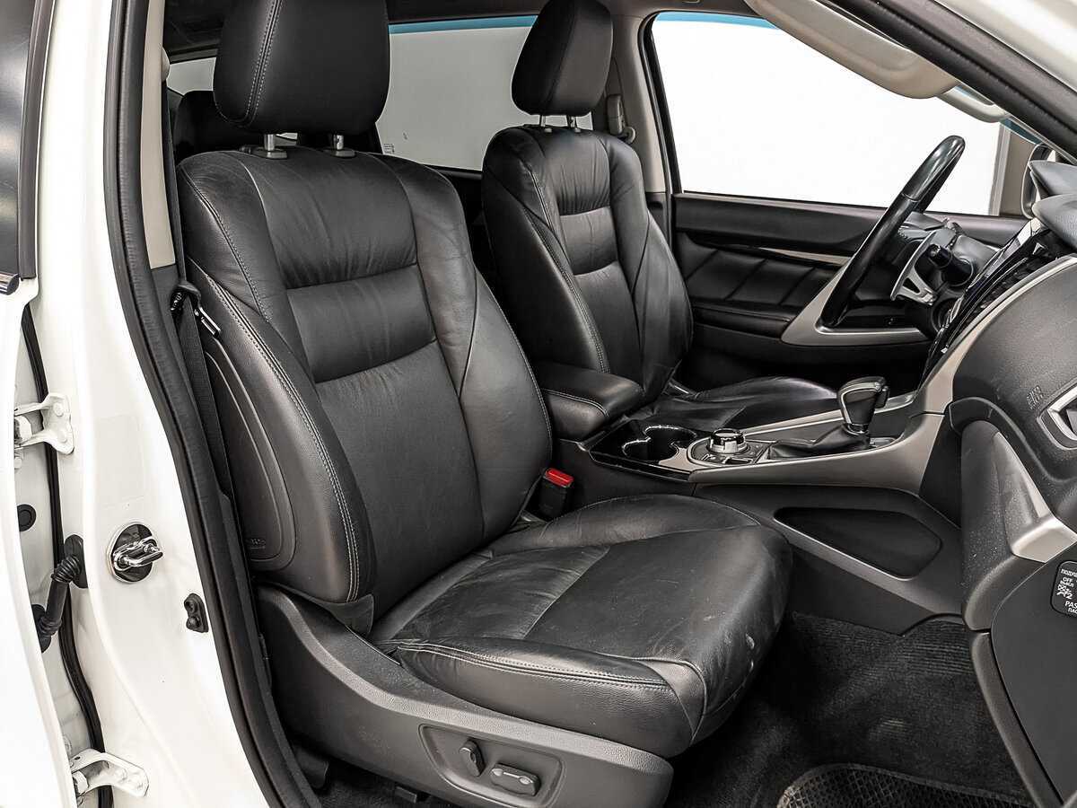 Mitsubishi Pajero Sport, 2017 Фото №21