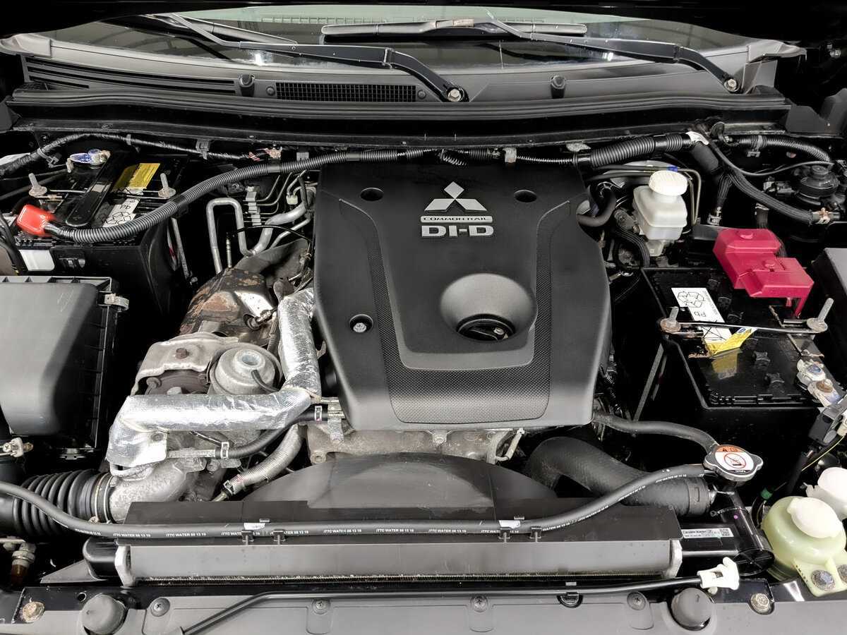 Mitsubishi Pajero Sport, 2019 Фото №9