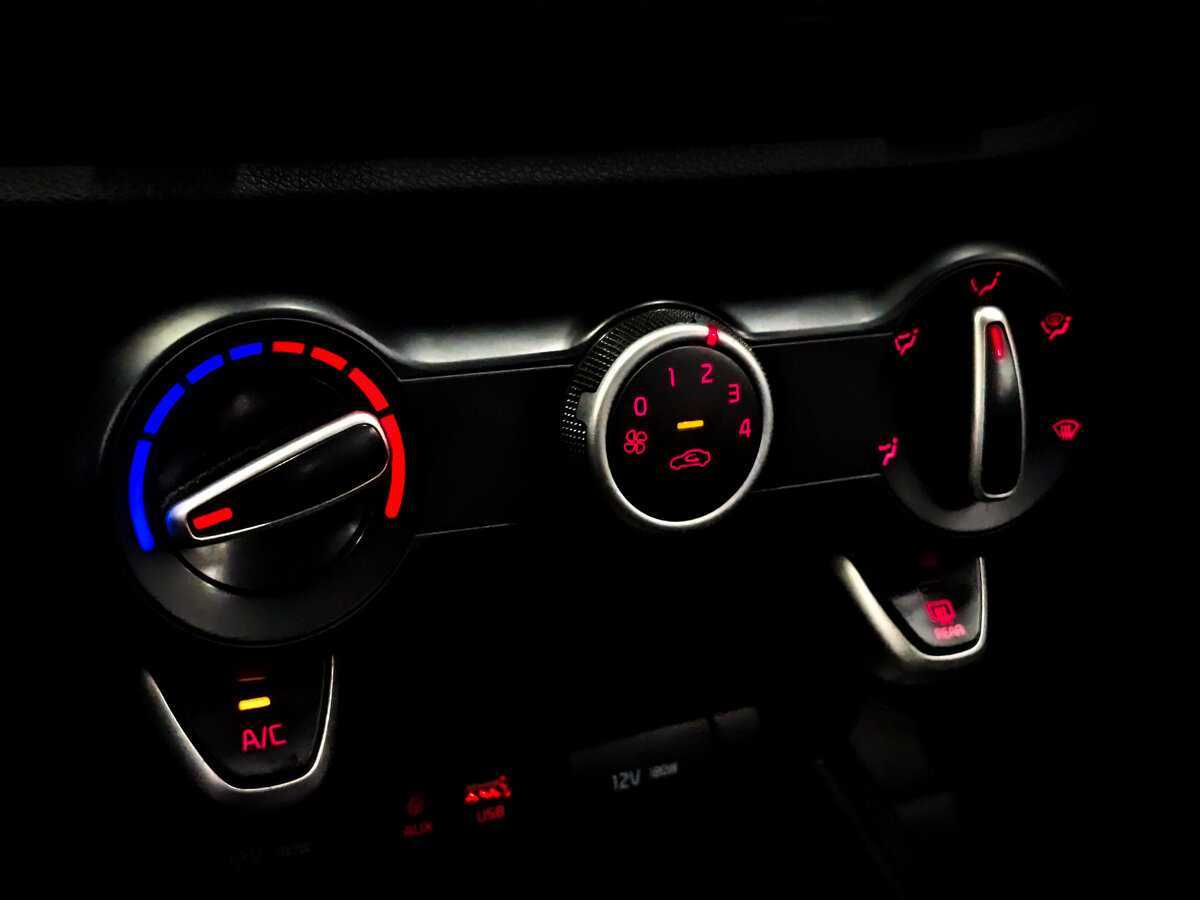 Kia Rio X-Line, 2020 Фото №22