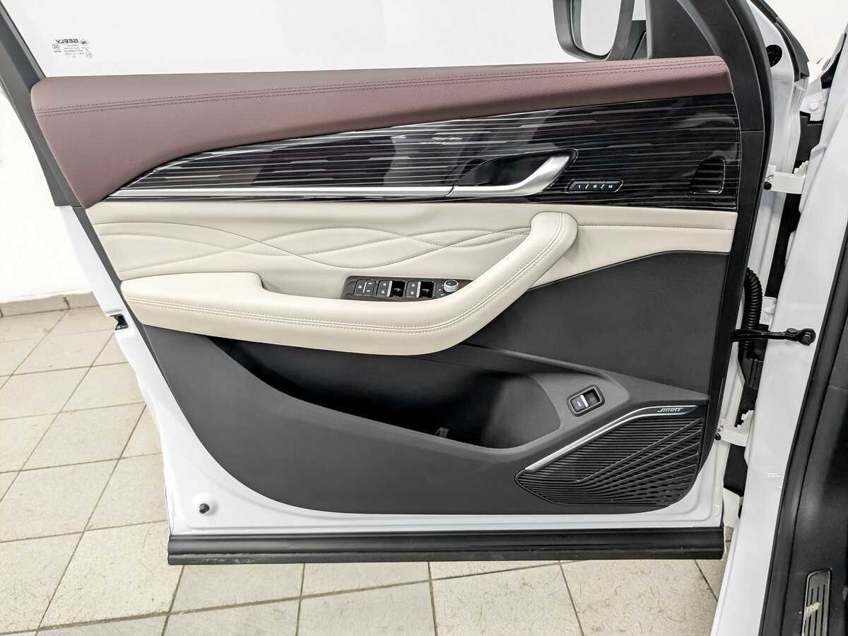 Geely Monjaro, 2023 Фото №18