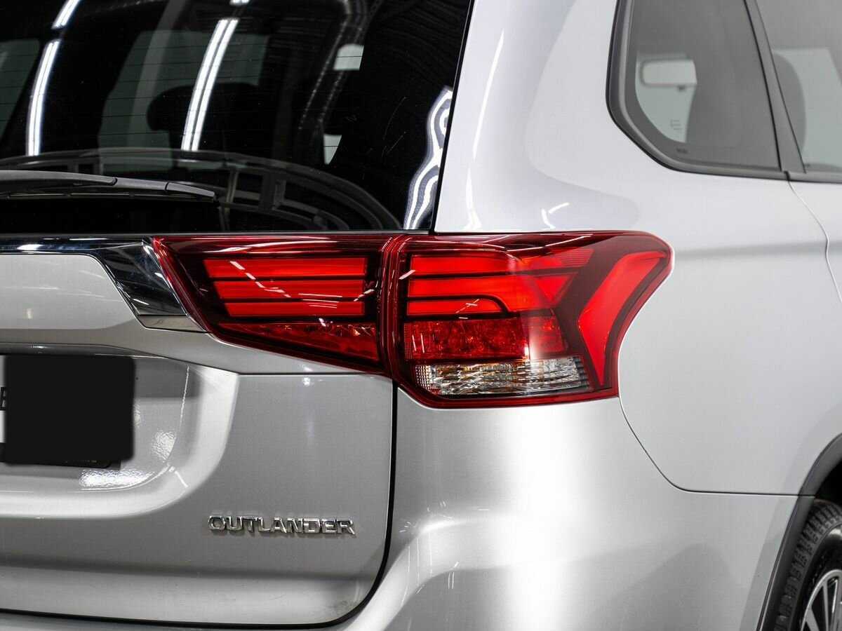 Mitsubishi Outlander, 2018 Фото №7