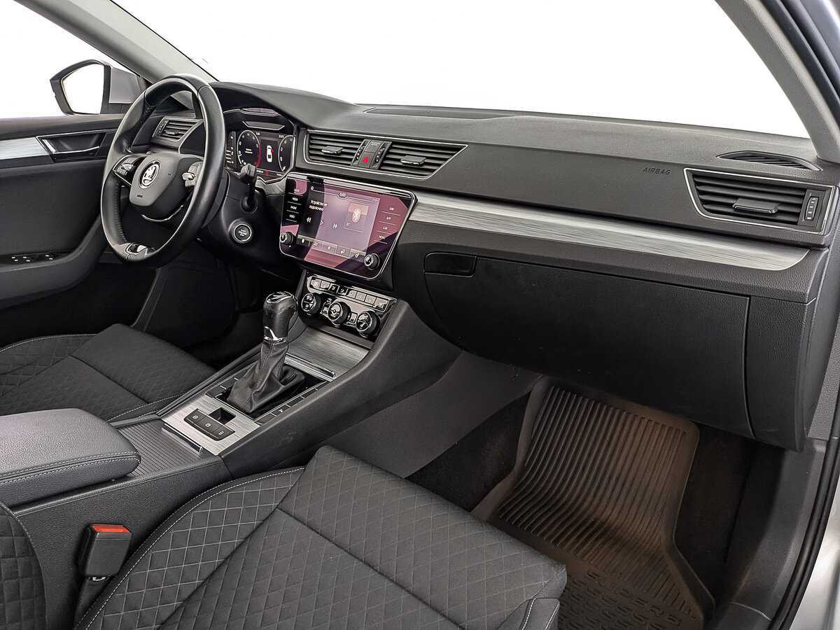 Skoda Superb, 2021 Фото №12