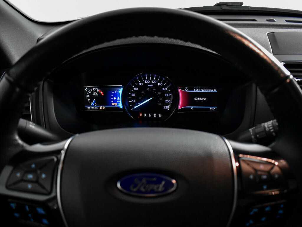 Ford Explorer, 2019 Фото №19
