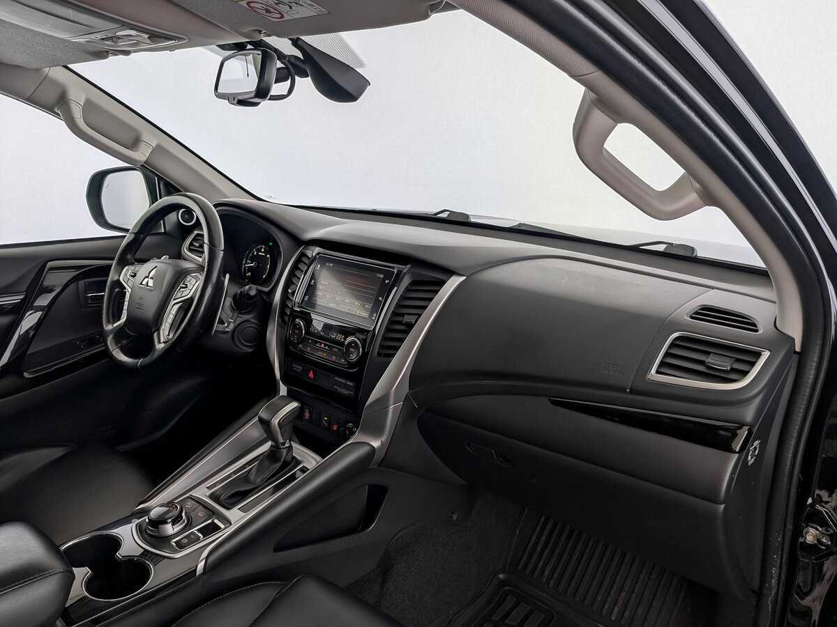 Mitsubishi Pajero Sport, 2020 Фото №11