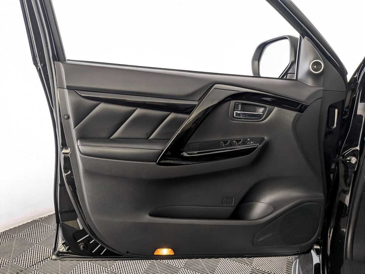 Mitsubishi Pajero Sport, 2020 Фото №17