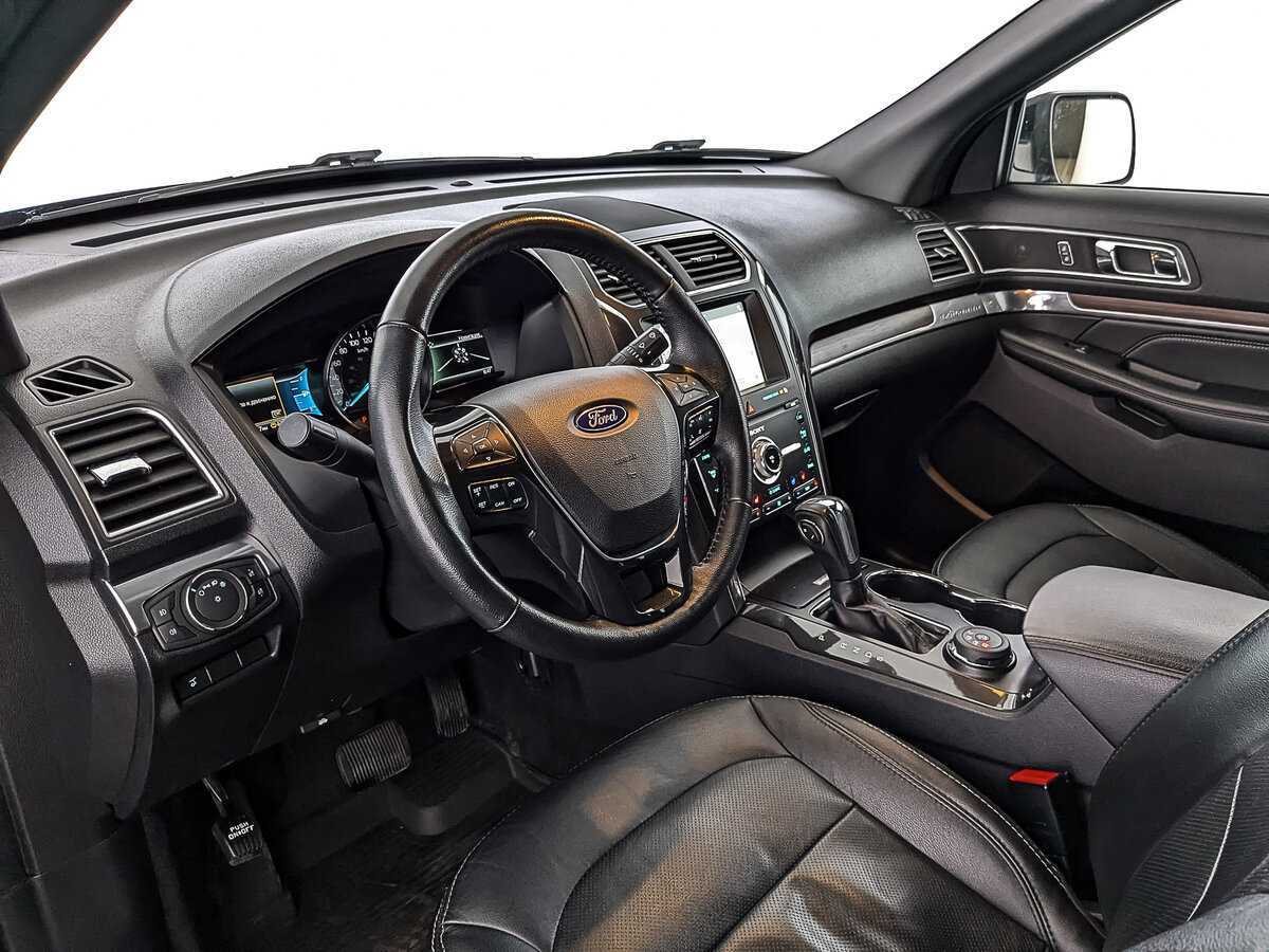 Ford Explorer, 2019 Фото №15