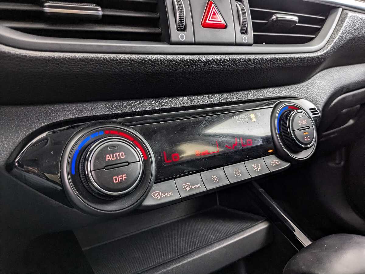 Kia Cerato, 2020 Фото №19