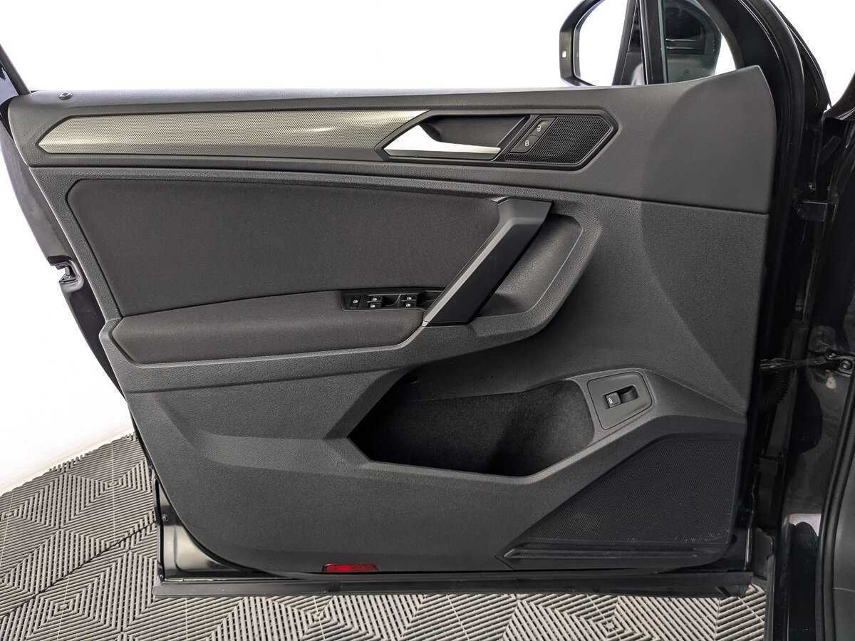 Volkswagen Tiguan, 2019 Фото №18