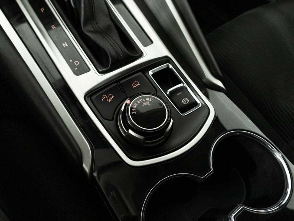 Mitsubishi Pajero Sport, 2018 Фото №19