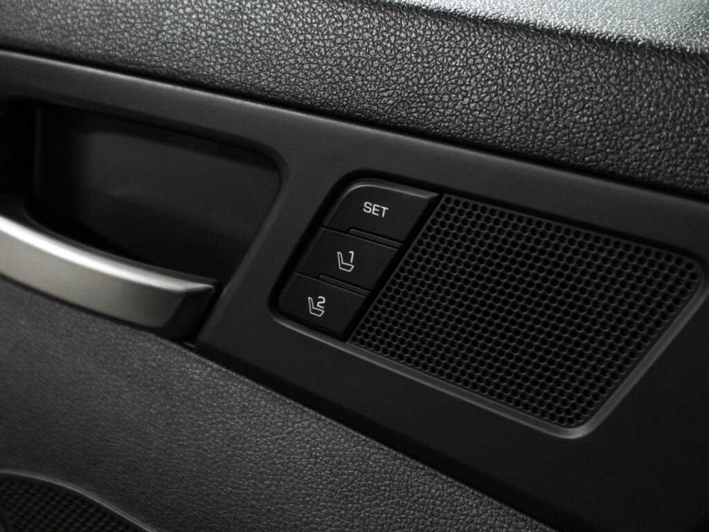 Hyundai Elantra, 2019 Фото №17