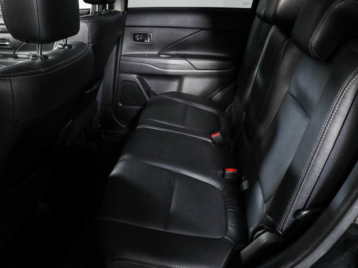 Mitsubishi Outlander, 2018 Фото №7