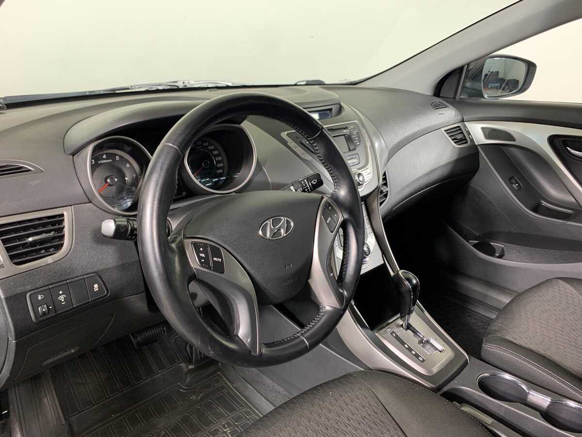 Hyundai Elantra, 2012 Фото №12