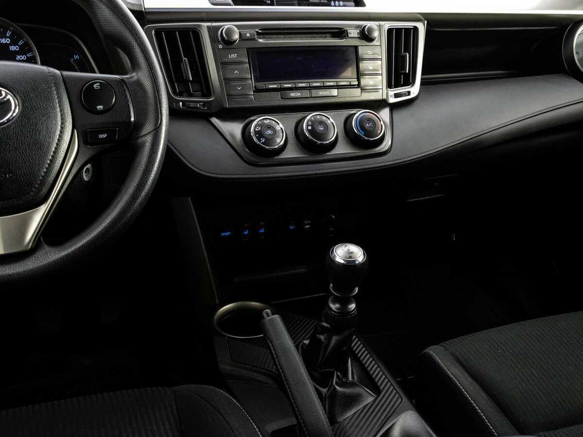 Toyota RAV4, 2015 Фото №12