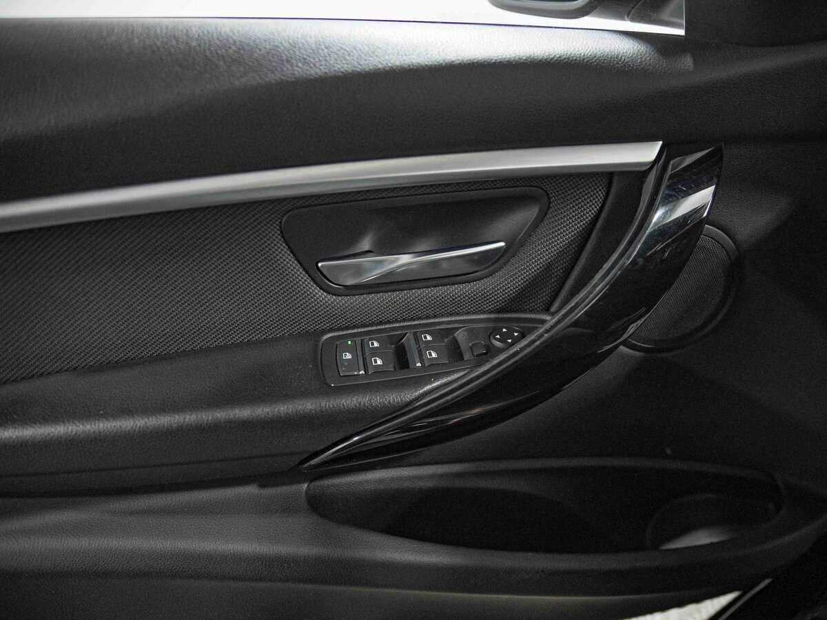 BMW 3 серии 320d xDrive, 2017 Фото №13