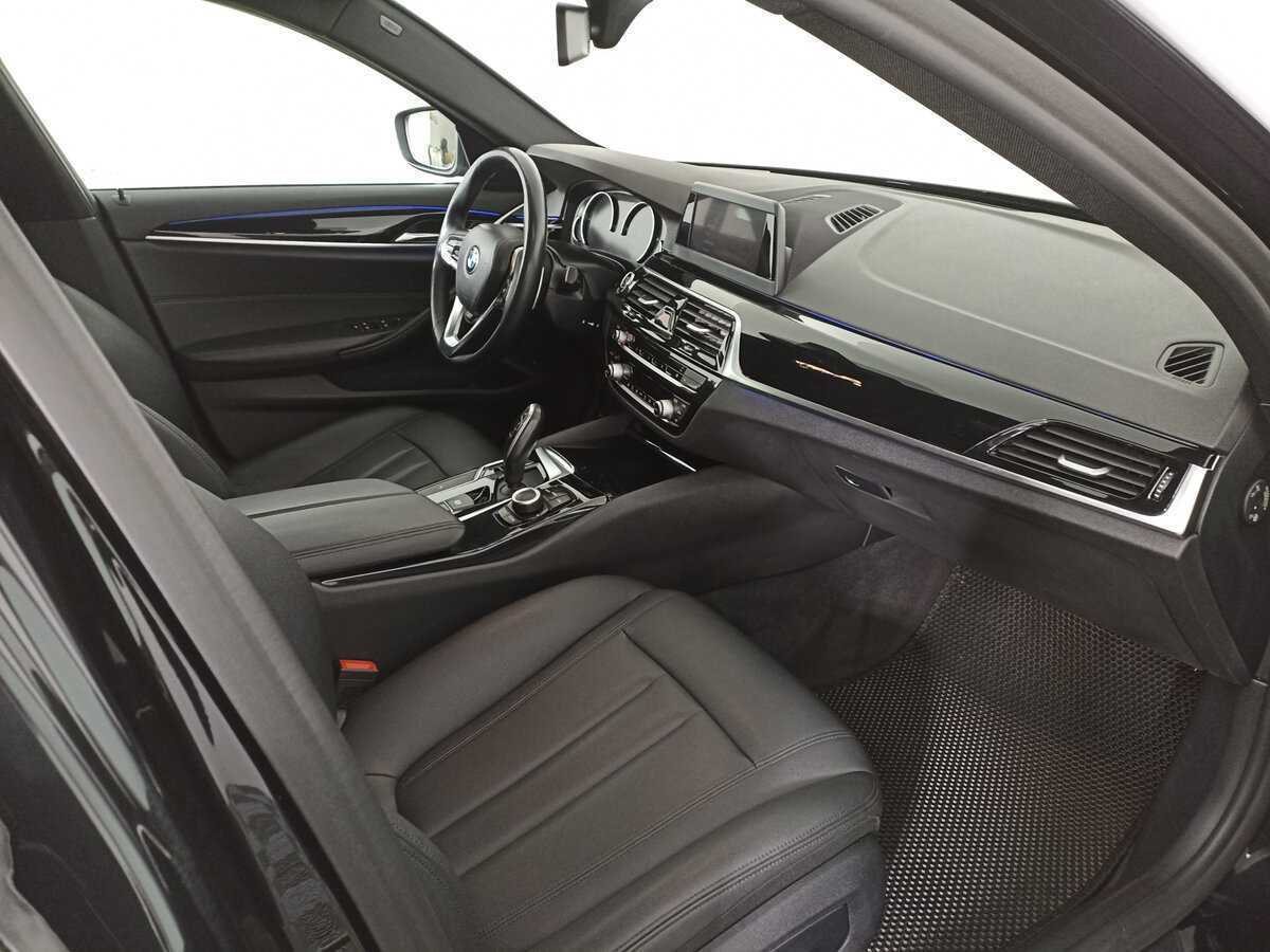 BMW 5 серии 520d xDrive, 2018 Фото №10