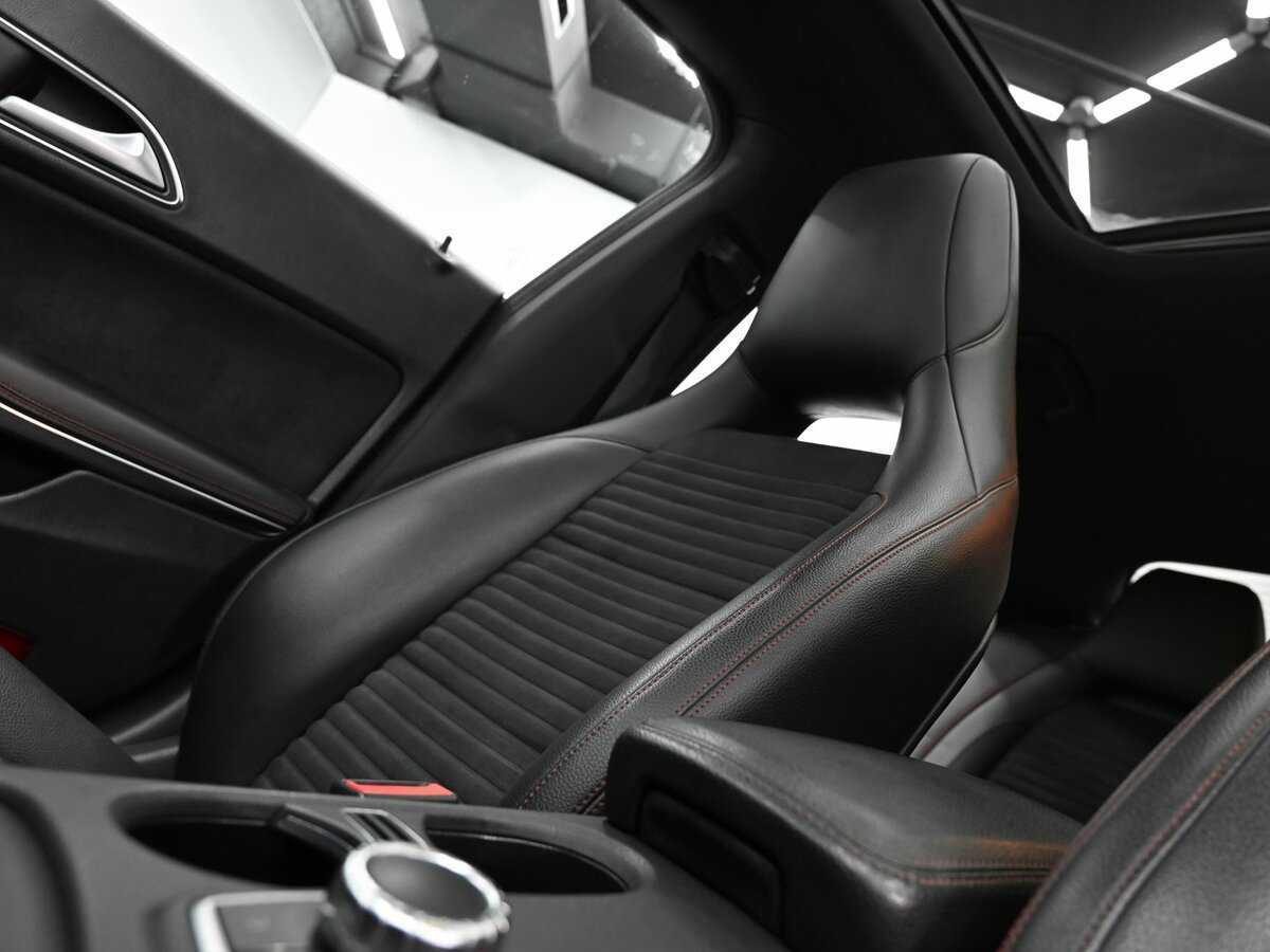 Mercedes-Benz CLA 200, 2013 Фото №18