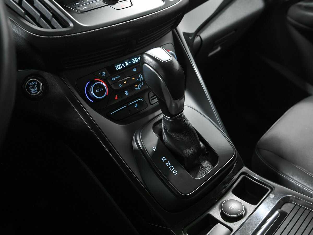 Ford Kuga, 2018 Фото №11