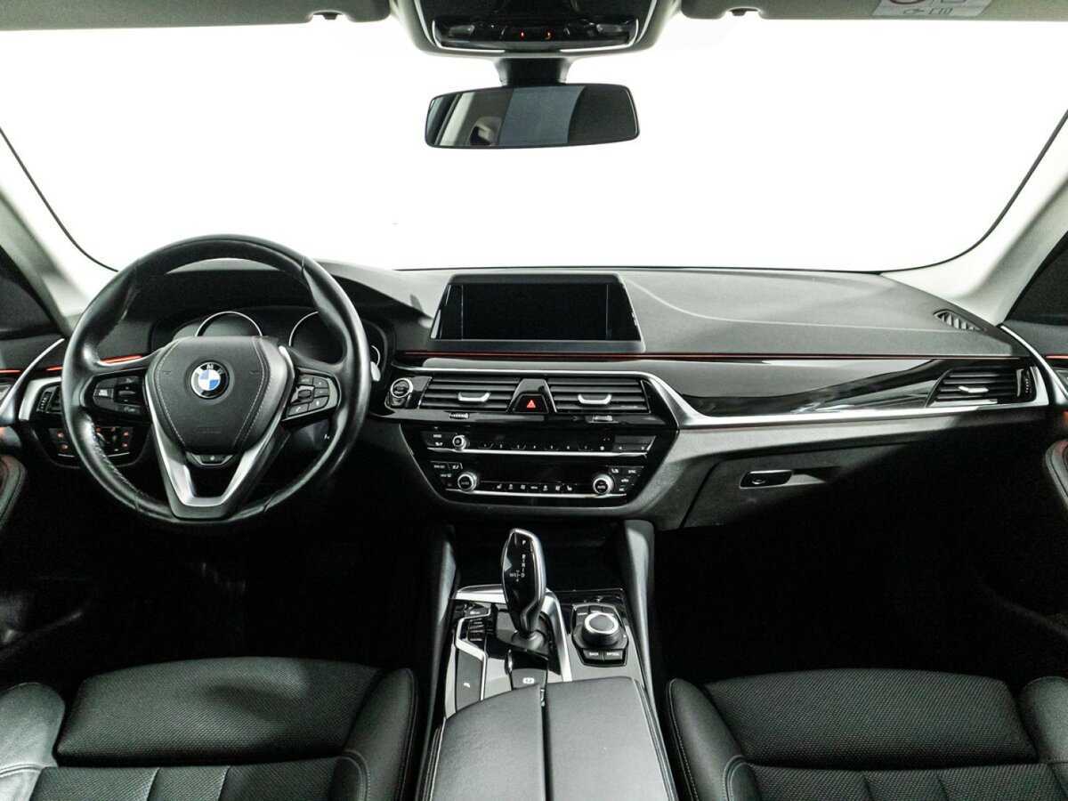 BMW 5 серии 520d, 2019 Фото №13