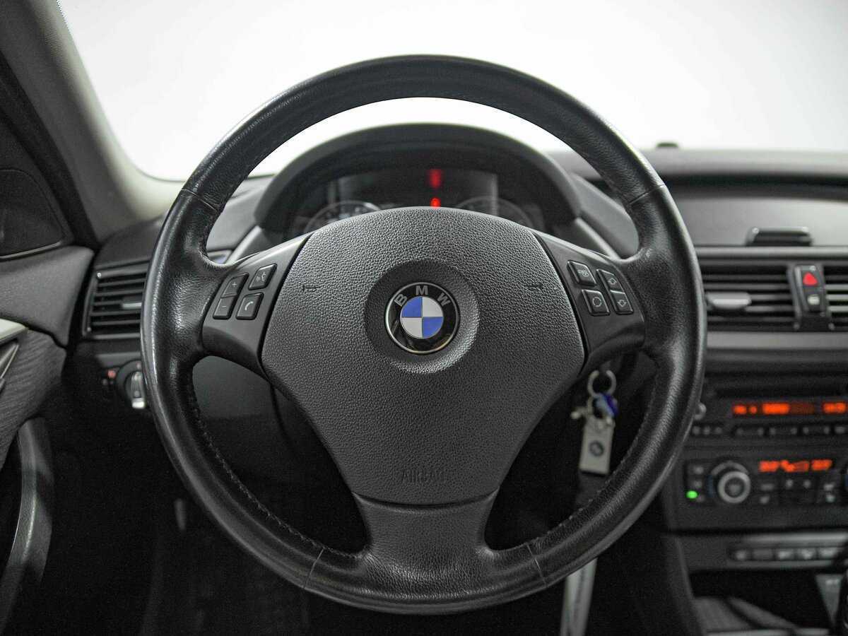 BMW X1 20i, 2014 Фото №8
