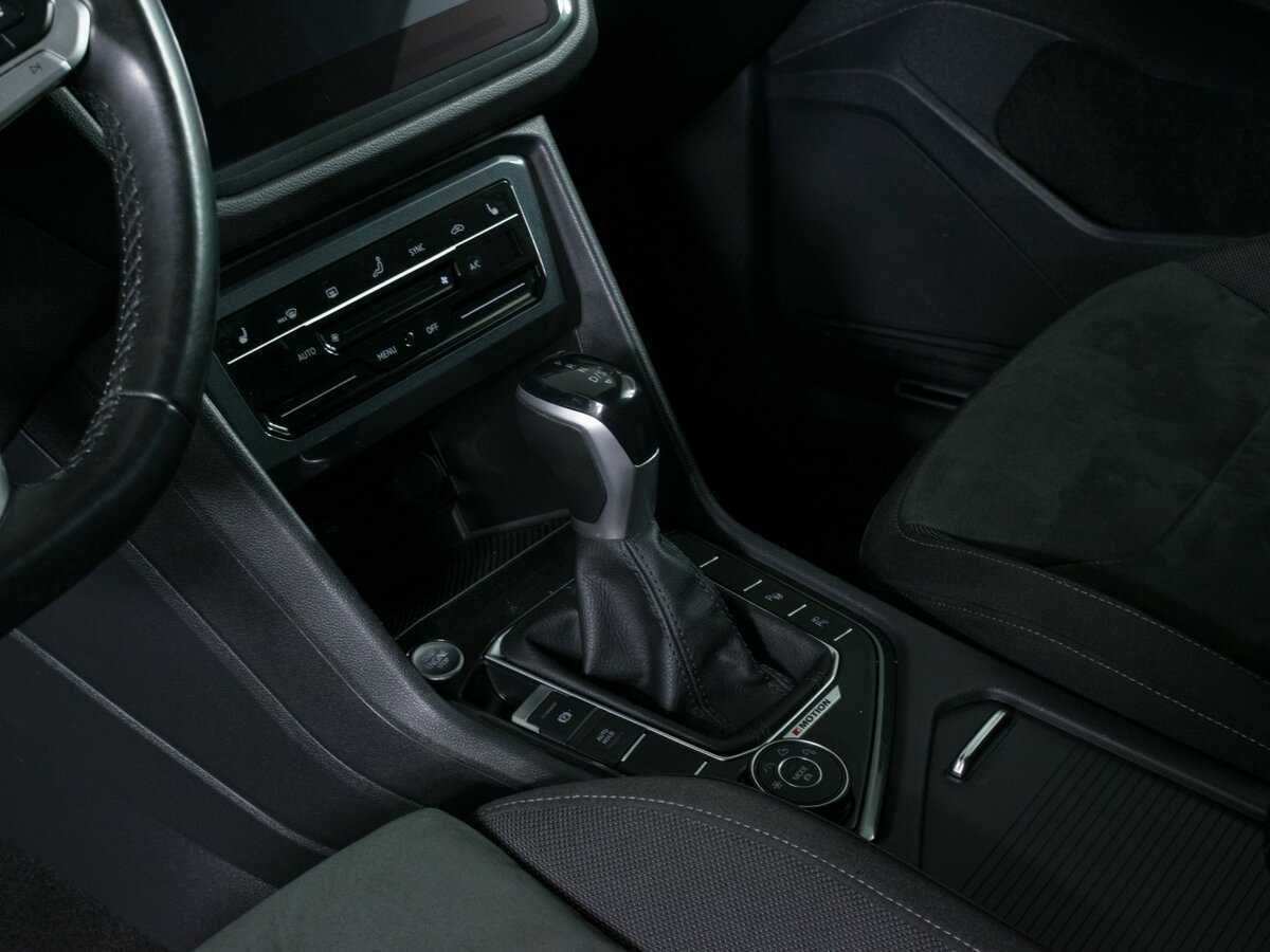 Volkswagen Tiguan, 2021 Фото №16