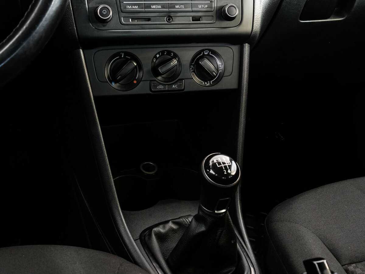 Volkswagen Polo, 2016 Фото №11