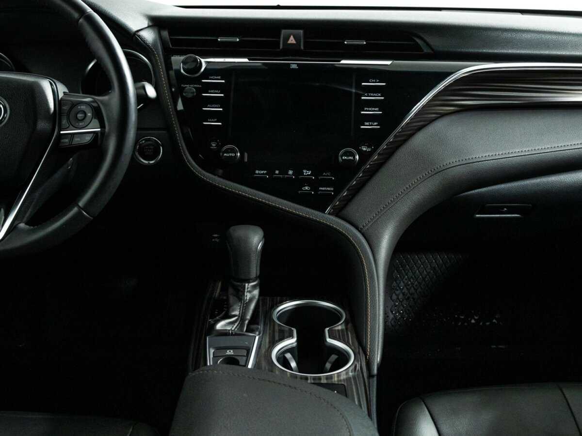 Toyota Camry, 2018 Фото №14