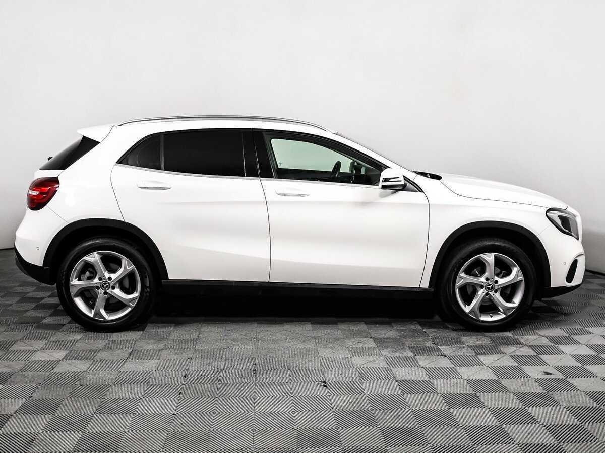Mercedes-Benz GLA 200, 2018 - 53 539 км. | Фото №4