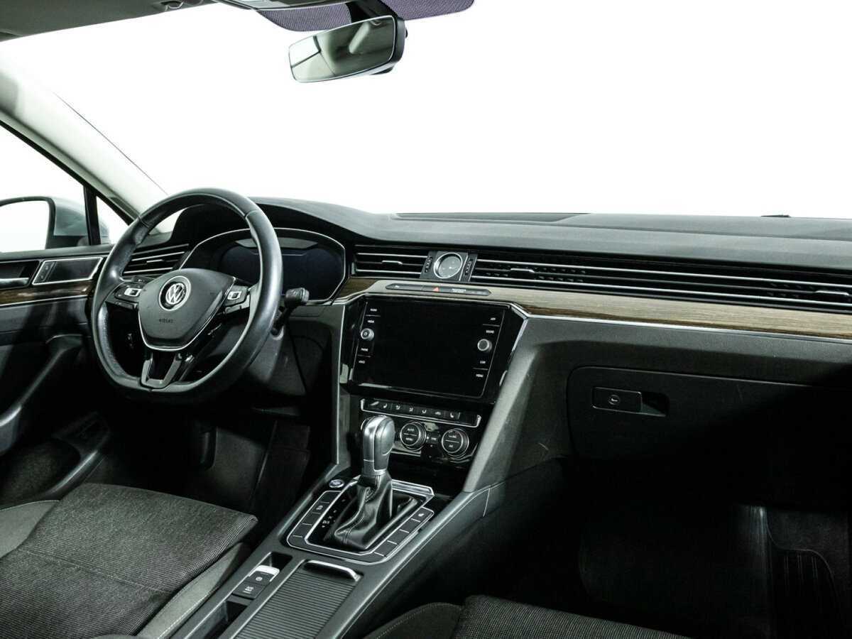 Volkswagen Passat, 2017 Фото №9