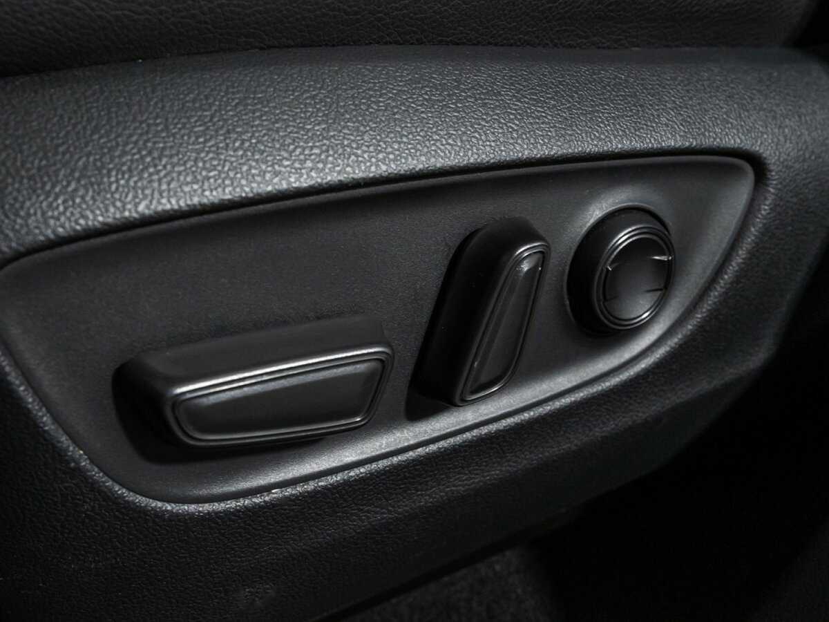 Toyota RAV4, 2020 Фото №16