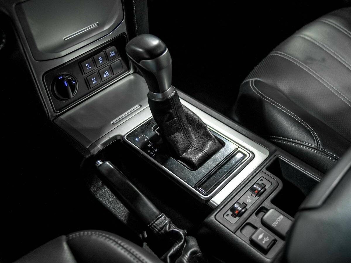 Toyota Land Cruiser Prado, 2017 Фото №15