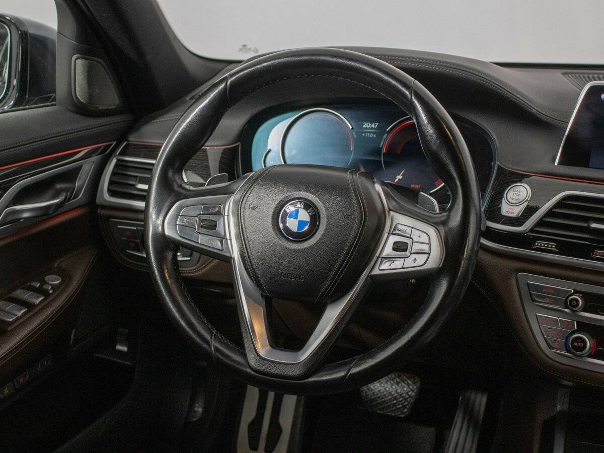 BMW 7 серии 730i, 2017 Фото №16