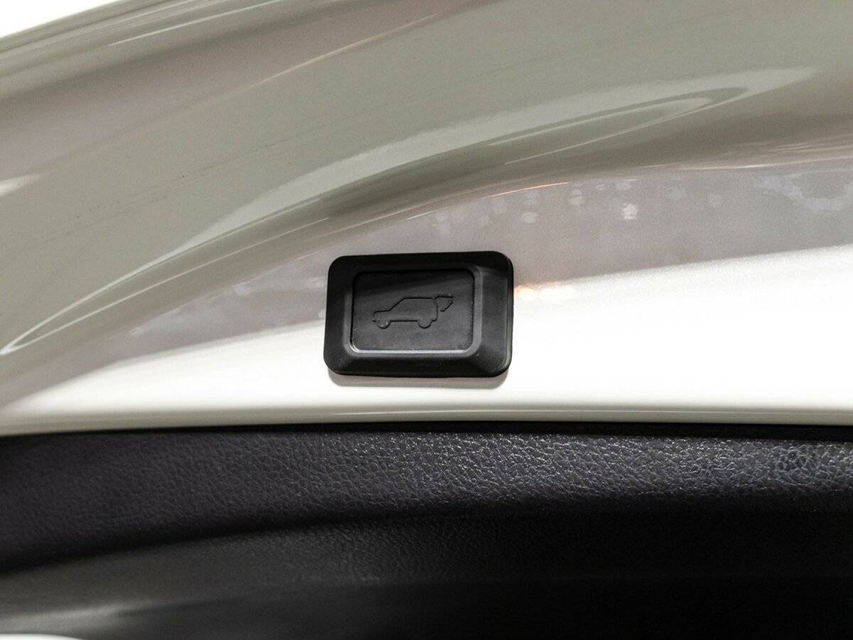 Toyota RAV4, 2017 Фото №16