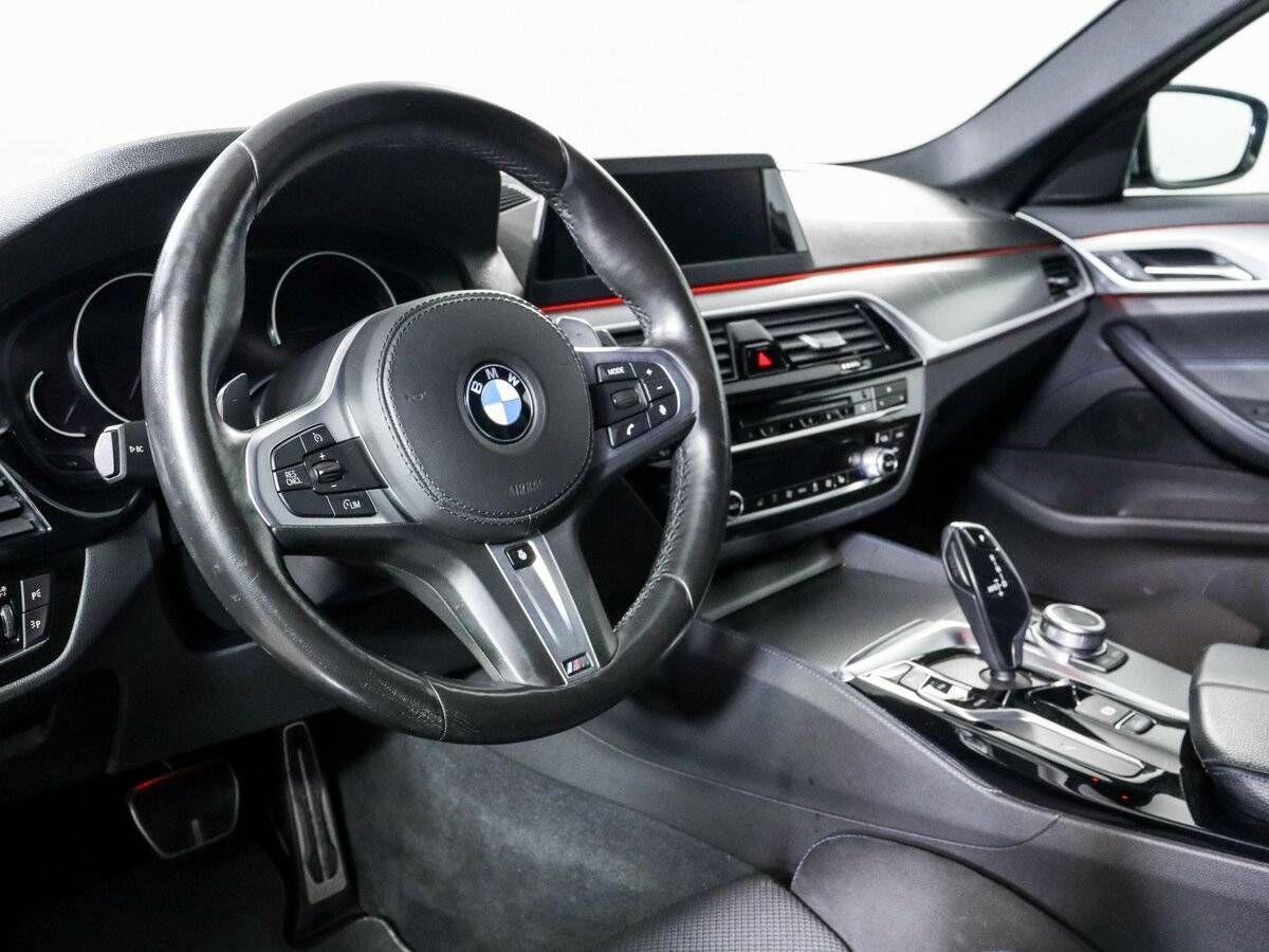 BMW 5 серии 520d xDrive, 2019 Фото №11