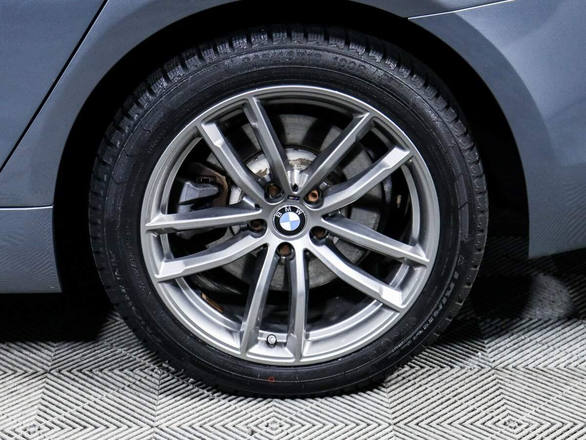 BMW 5 серии 520d xDrive, 2019 Фото №12