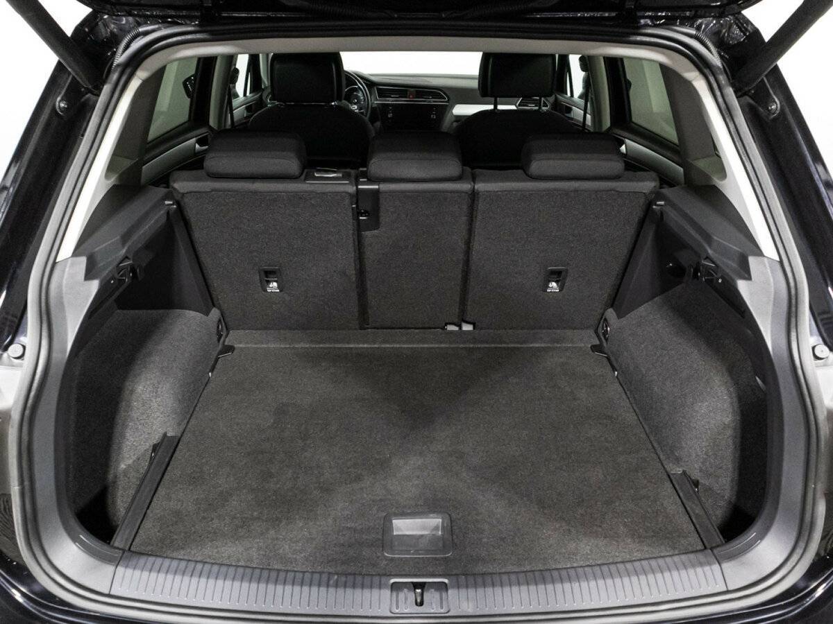 Volkswagen Tiguan, 2020 Фото №15