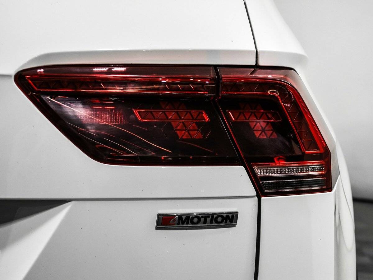 Volkswagen Tiguan, 2018 Фото №14