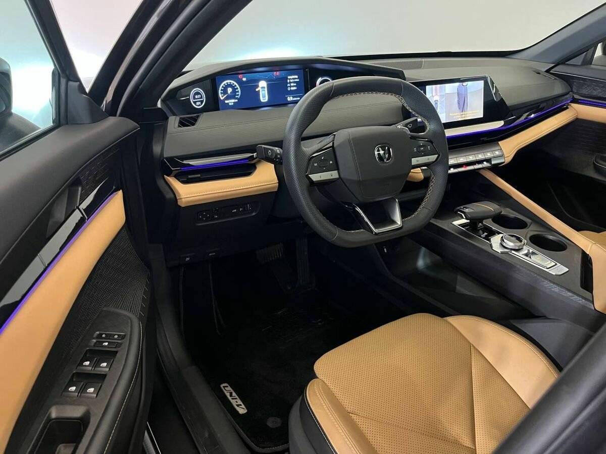 Changan UNI-V, 2023 Фото №9