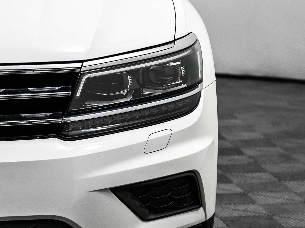 Volkswagen Tiguan, 2018 Фото №14