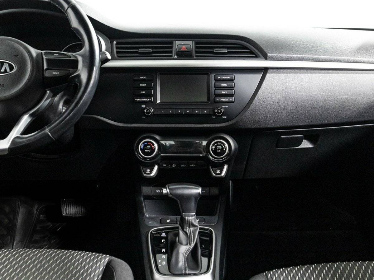 Kia Rio, 2018 Фото №14