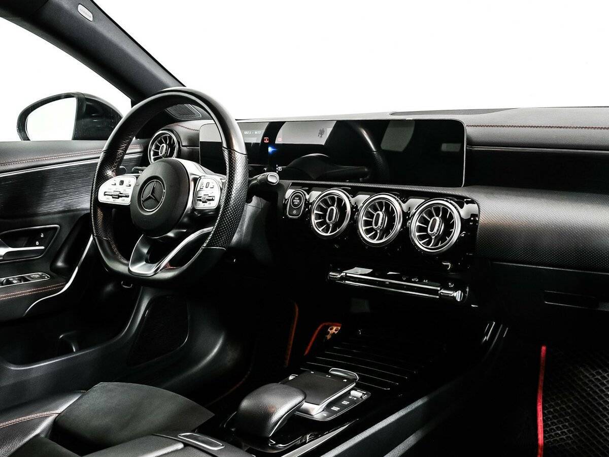 Mercedes-Benz CLA 180, 2019 Фото №9