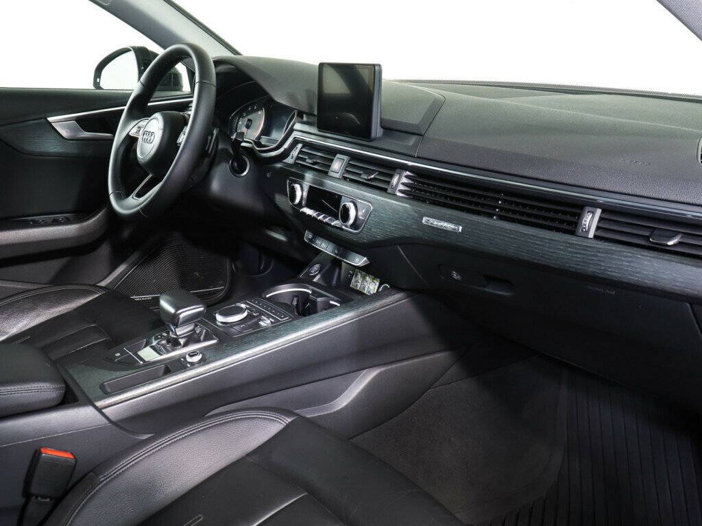 Audi A4, 2017 Фото №10