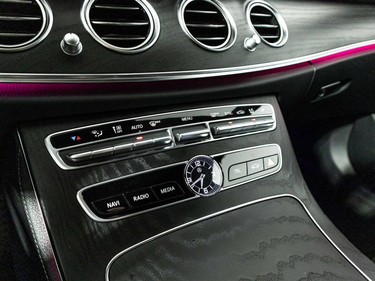 Mercedes-Benz E-Класс 200, 2020 Фото №18