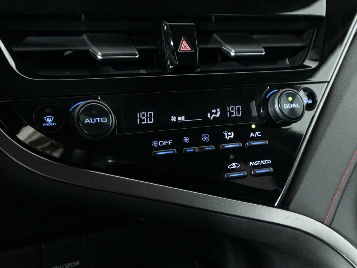 Toyota Camry, 2021 Фото №15