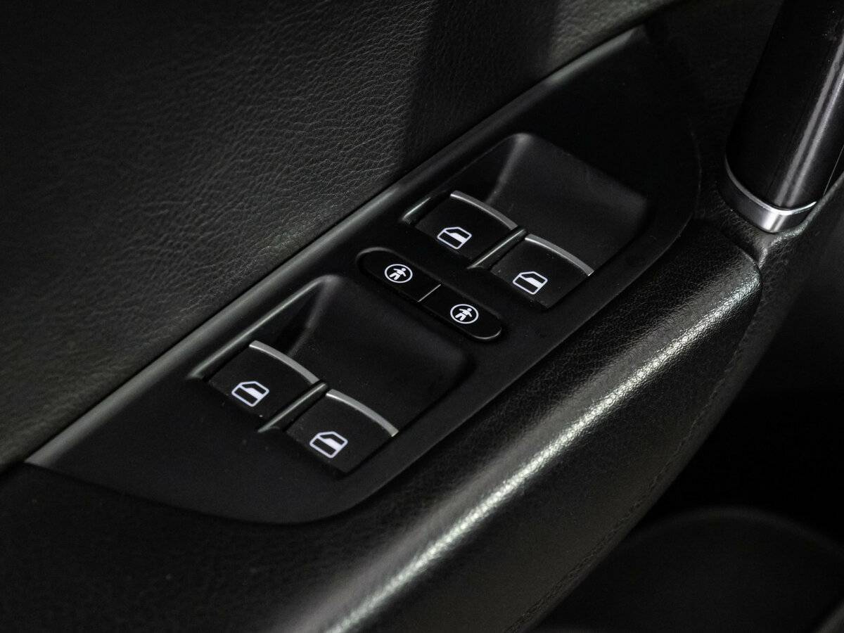 Volkswagen Touareg, 2015 Фото №21