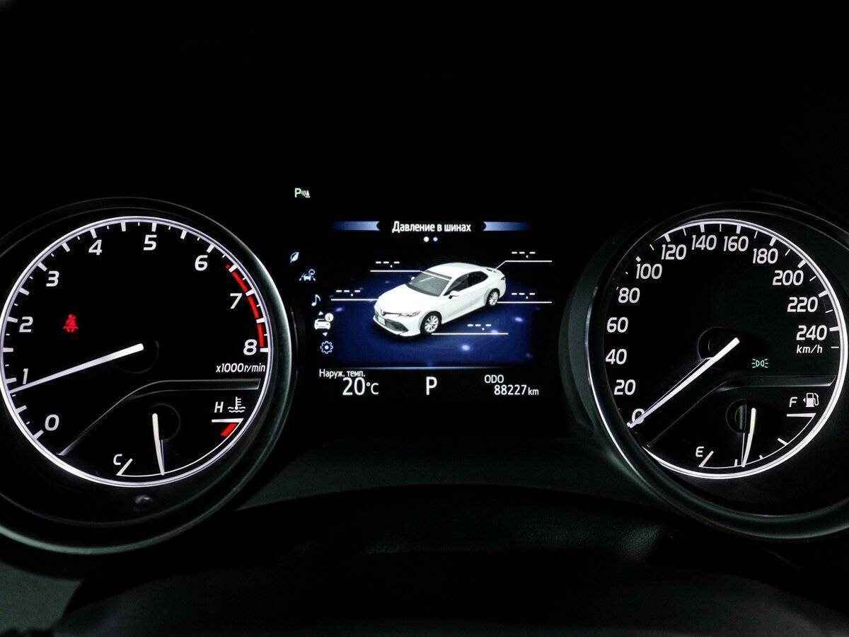 Toyota Camry, 2019 Фото №11