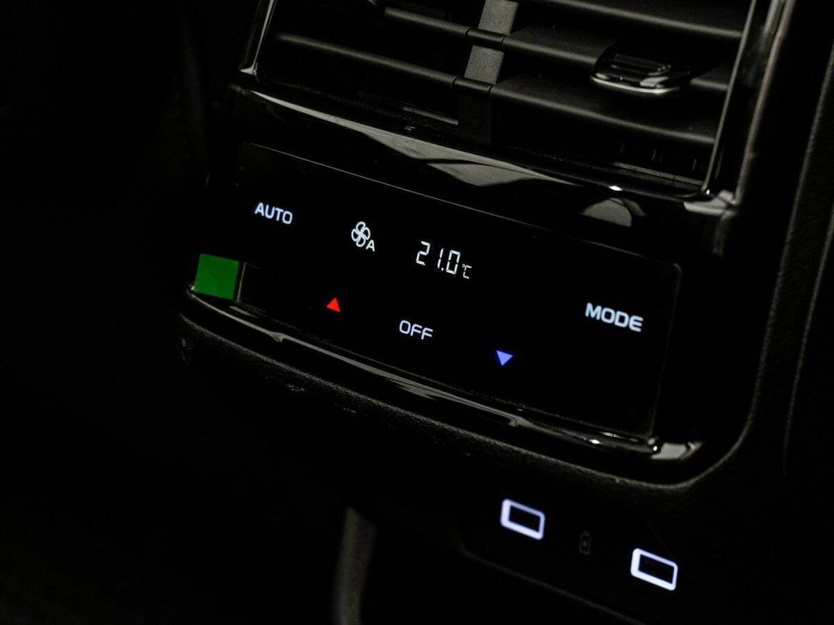 Geely Monjaro, 2023 Фото №22