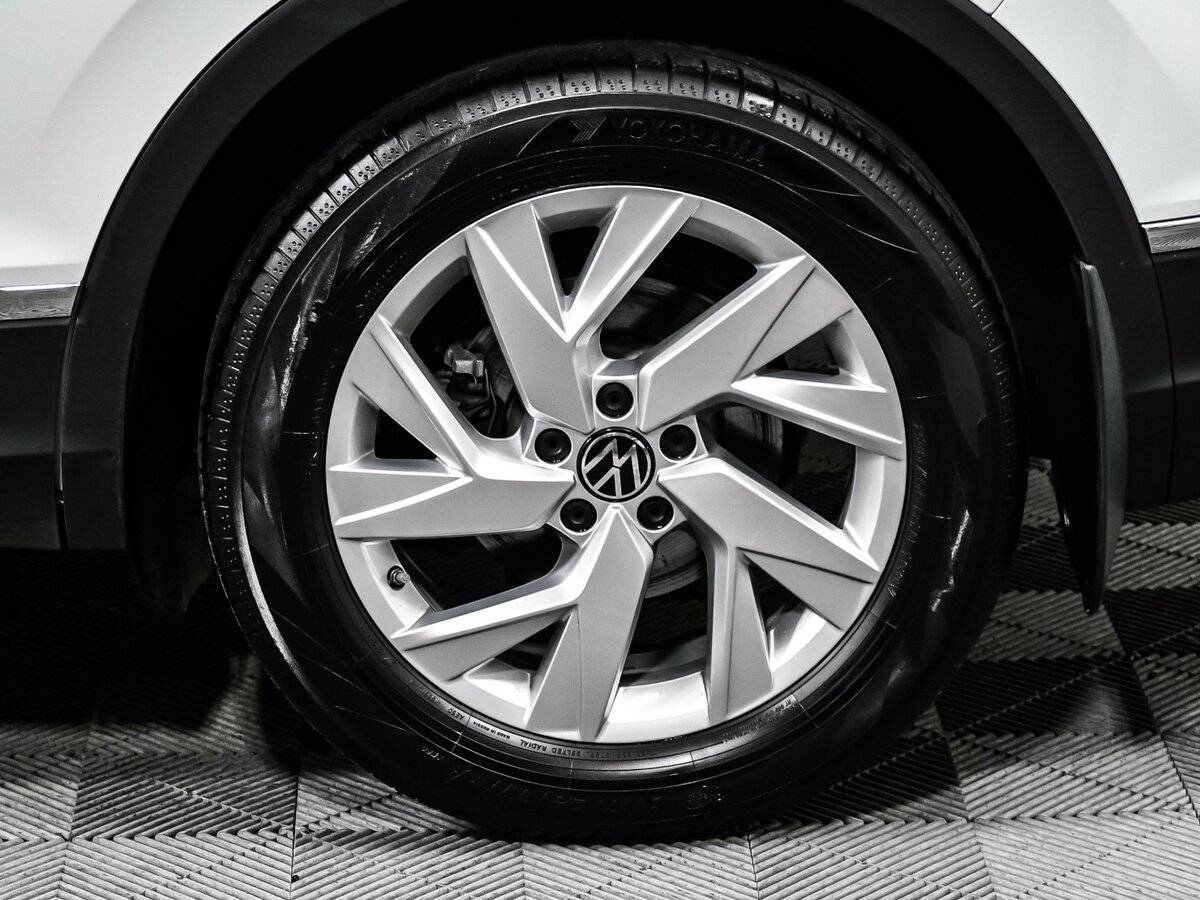 Volkswagen Tiguan, 2021 Фото №14